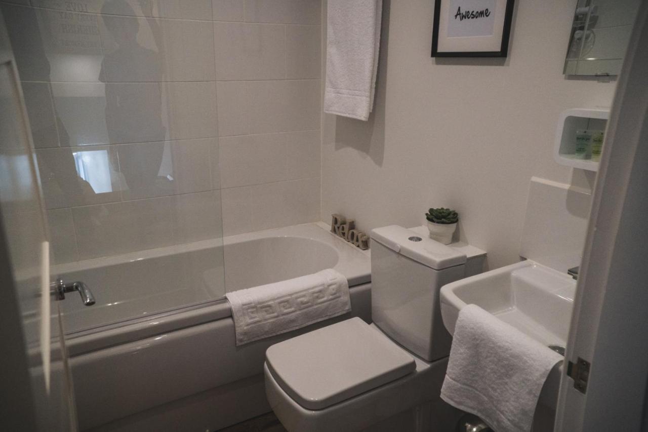 The Hive Apartment Marple Экстерьер фото