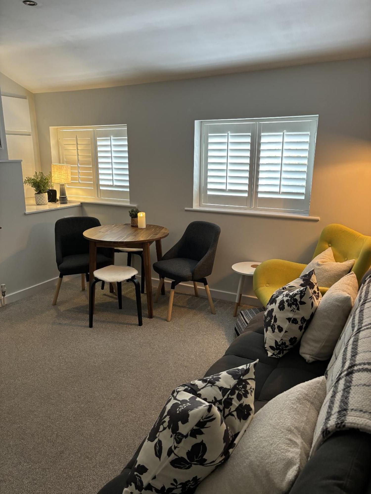 The Hive Apartment Marple Экстерьер фото