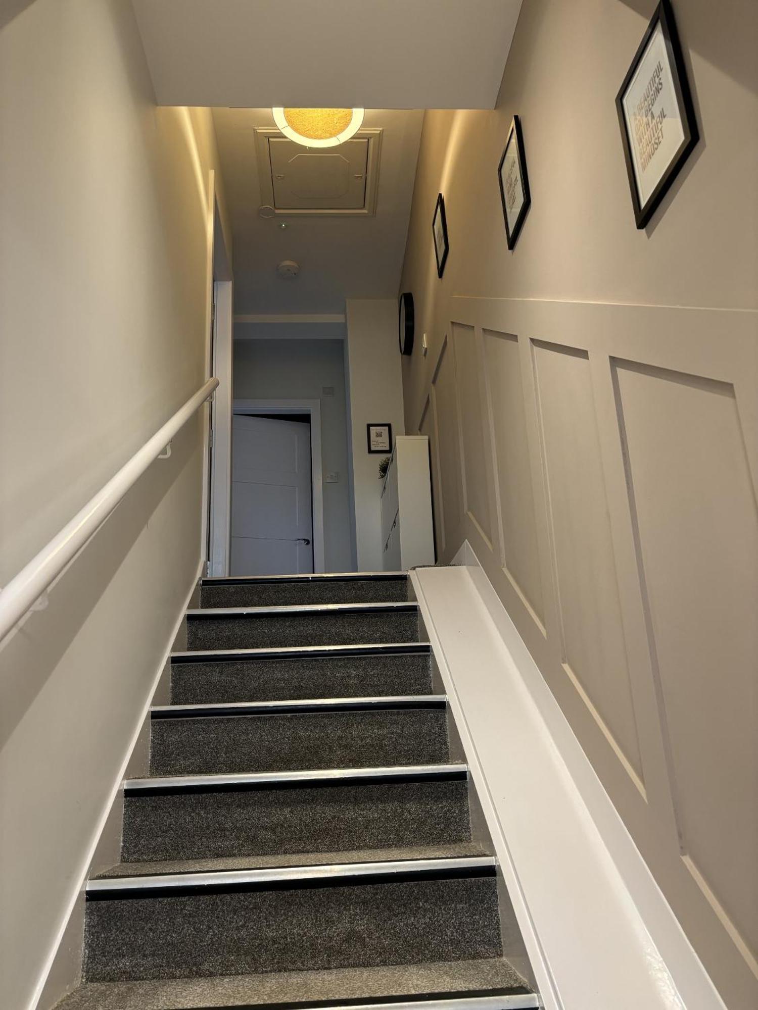 The Hive Apartment Marple Экстерьер фото