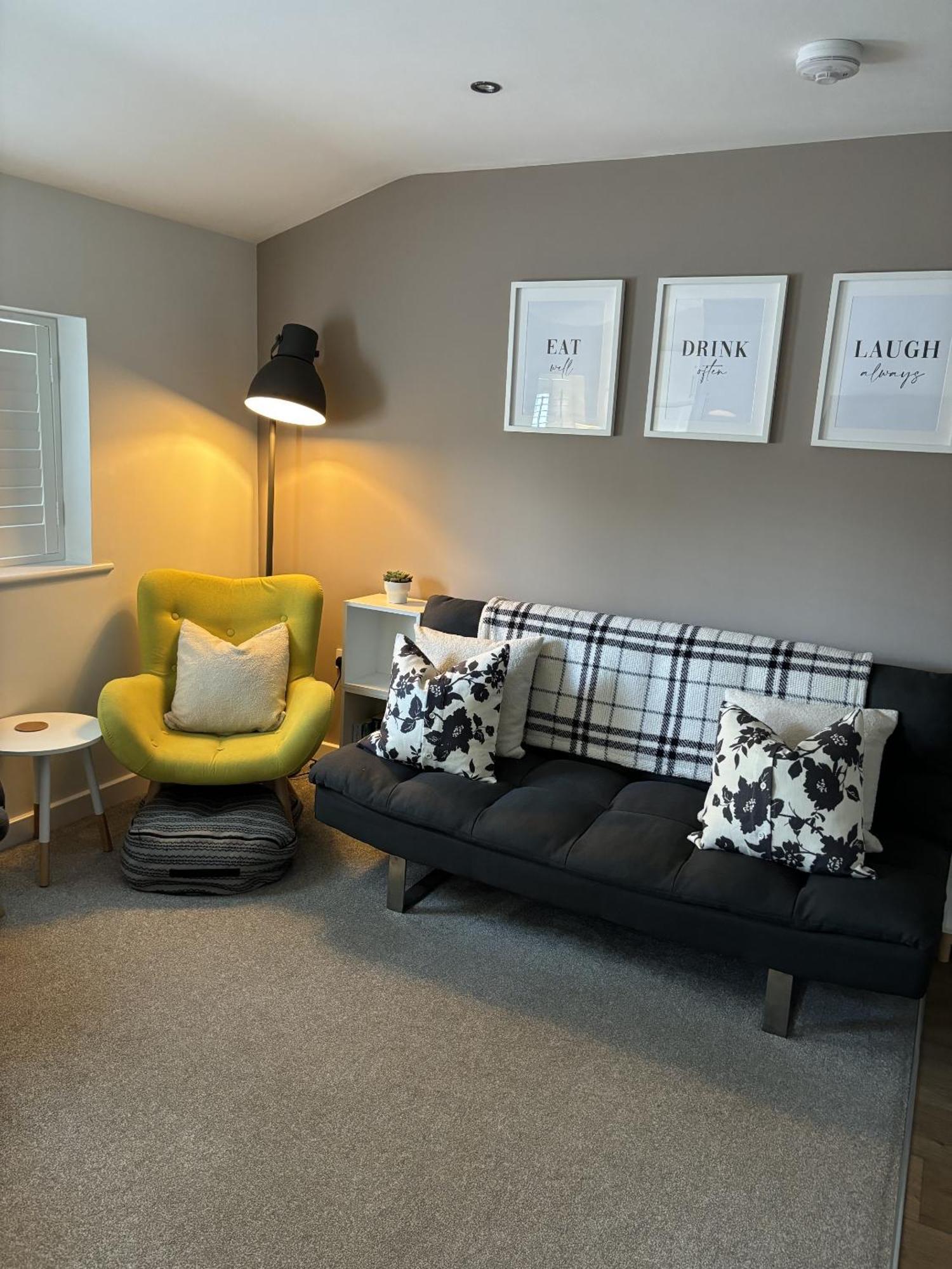 The Hive Apartment Marple Экстерьер фото