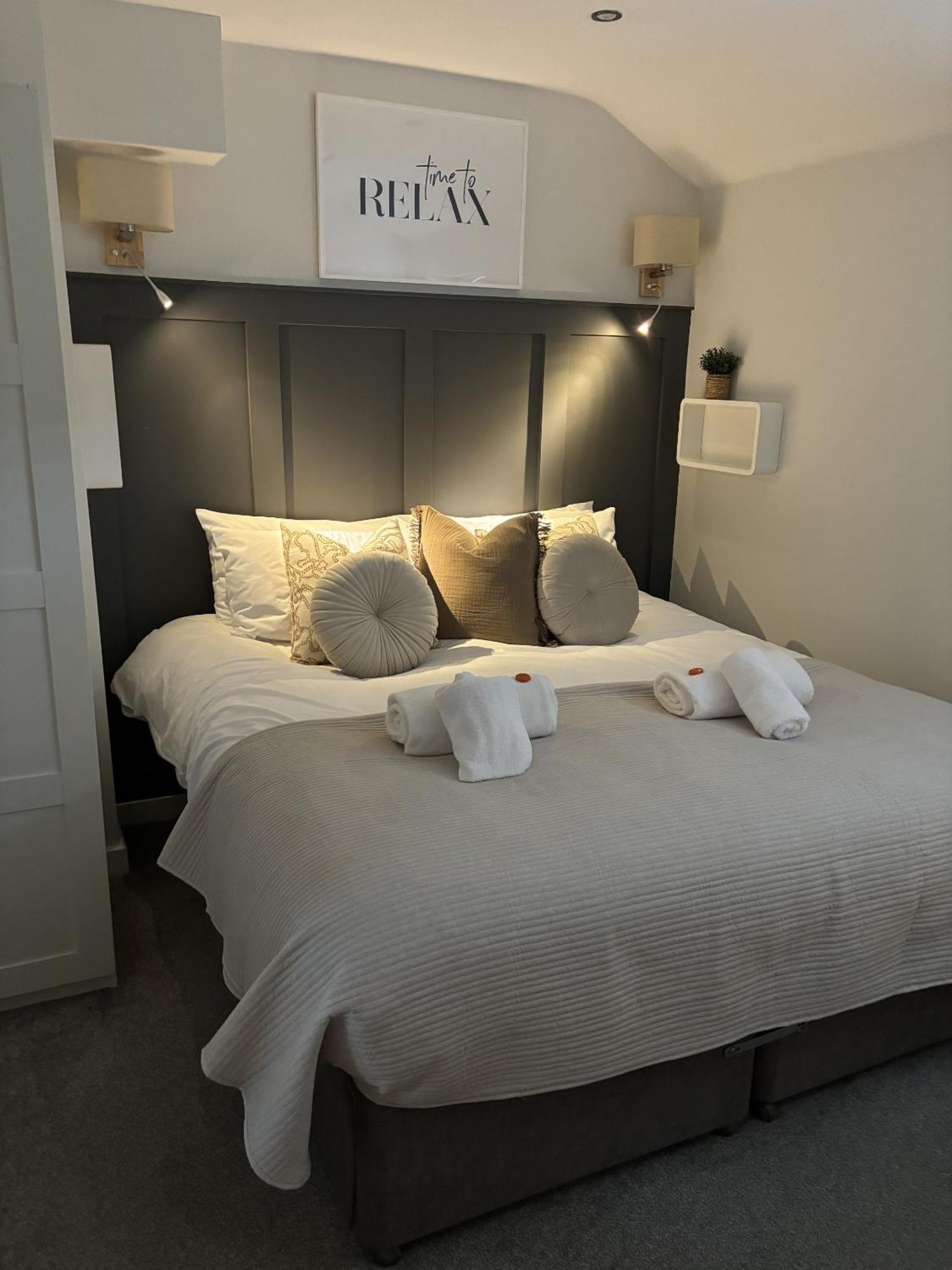 The Hive Apartment Marple Экстерьер фото